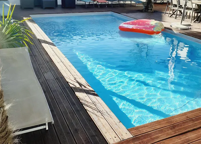 ViLLA NEUVE 115m2 ,TOUT CONFORT AVEC PiSCiNE Chauffée-JARDiNET BASSiN ARCACHON